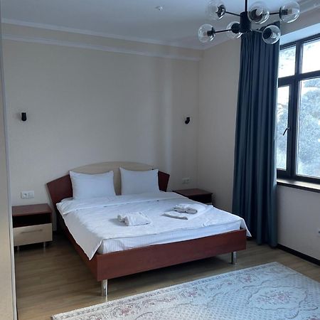Issyk Ata Retreat Hotel Gorno-Serafimovka Kültér fotó
