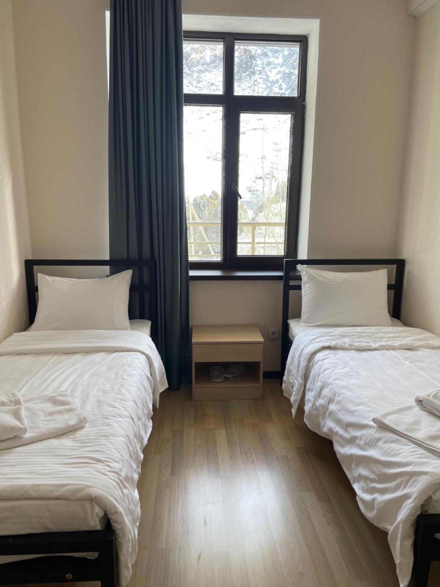 Issyk Ata Retreat Hotel Gorno-Serafimovka Kültér fotó