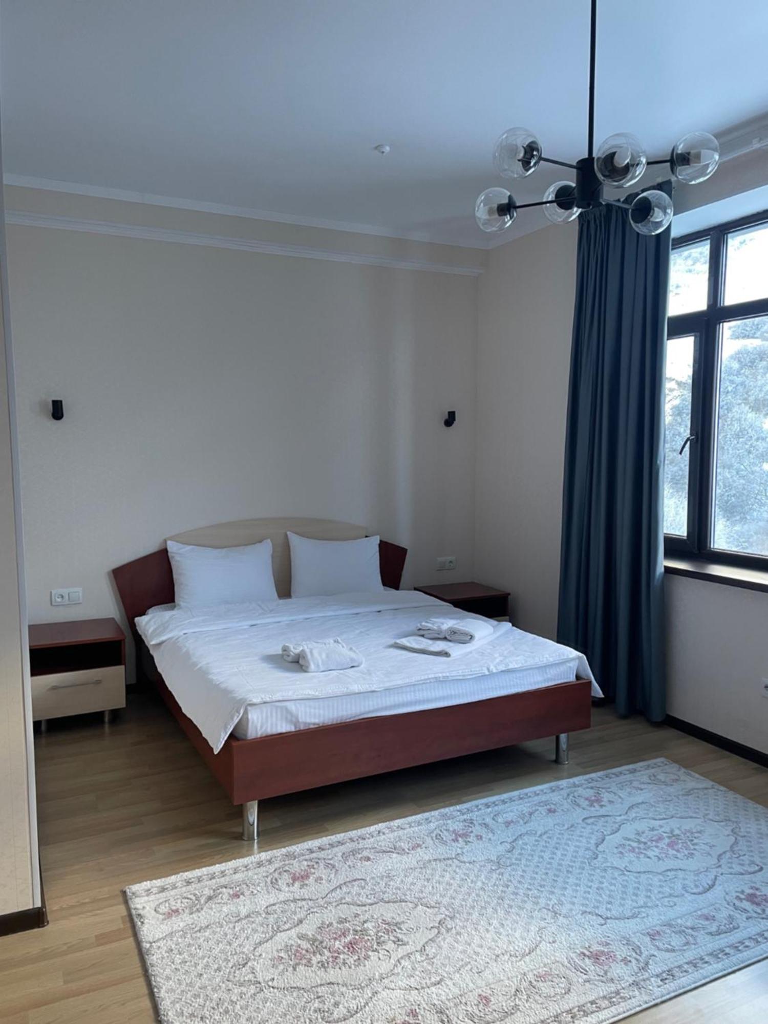 Issyk Ata Retreat Hotel Gorno-Serafimovka Kültér fotó